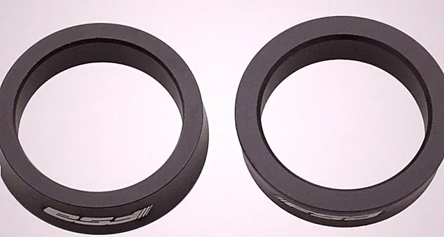 FSA Bottom Bracket Adaptor for 386 EVO Crankset on BB30 or PressFit 30 Frame